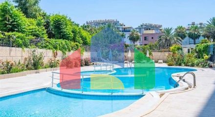 Spacious furnished penthouse with terraces in the very center of Alanya