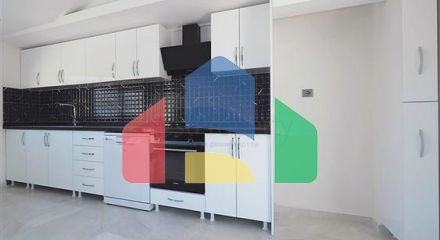 Spacious furnished penthouse with terraces in the very center of Alanya