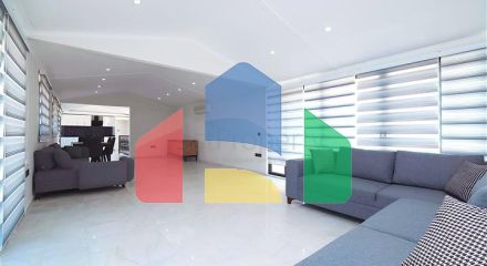 Просторий мебльований пентхаус з терасами в самому центрі Аланії Просторий мебльований пентхаус з терасами в самому центрі Аланії