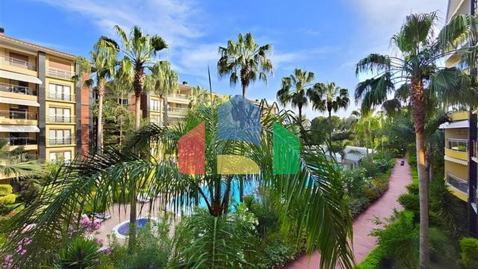 Елегантна квартира 2+1 в комплексі преміум-класу в центрі Аланії