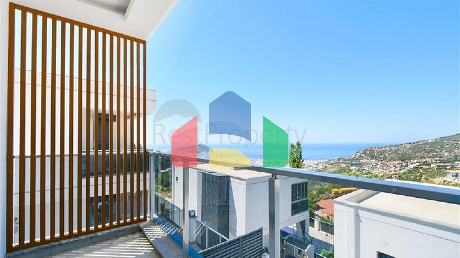 Сучасна вілла 3 + 1 з панорамним видом на море в районі Бекташ