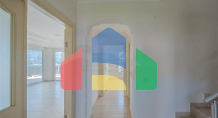 Пентхаус 3+1 в центре Алании