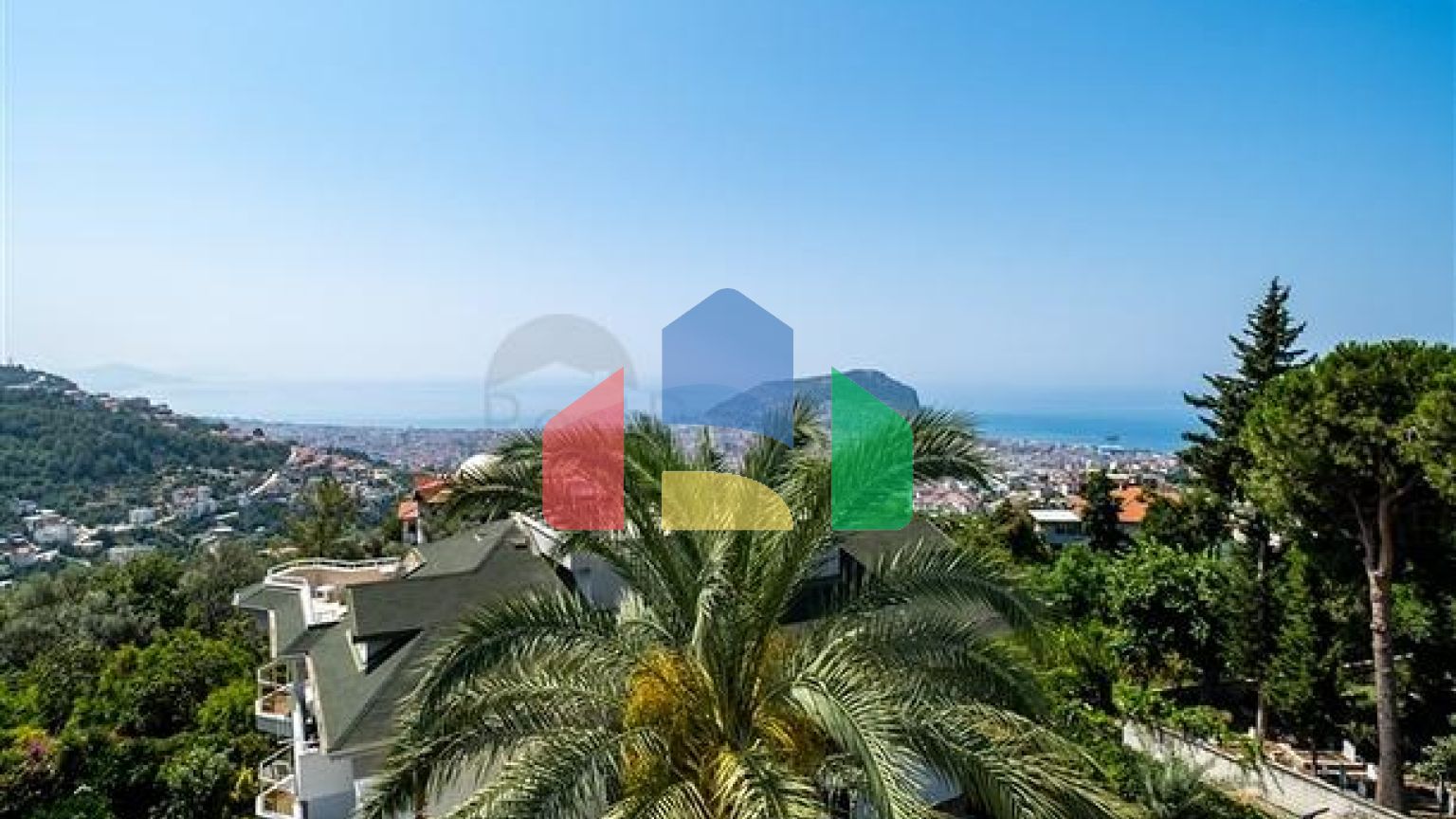 Пентхаус 3+1 в центре Алании