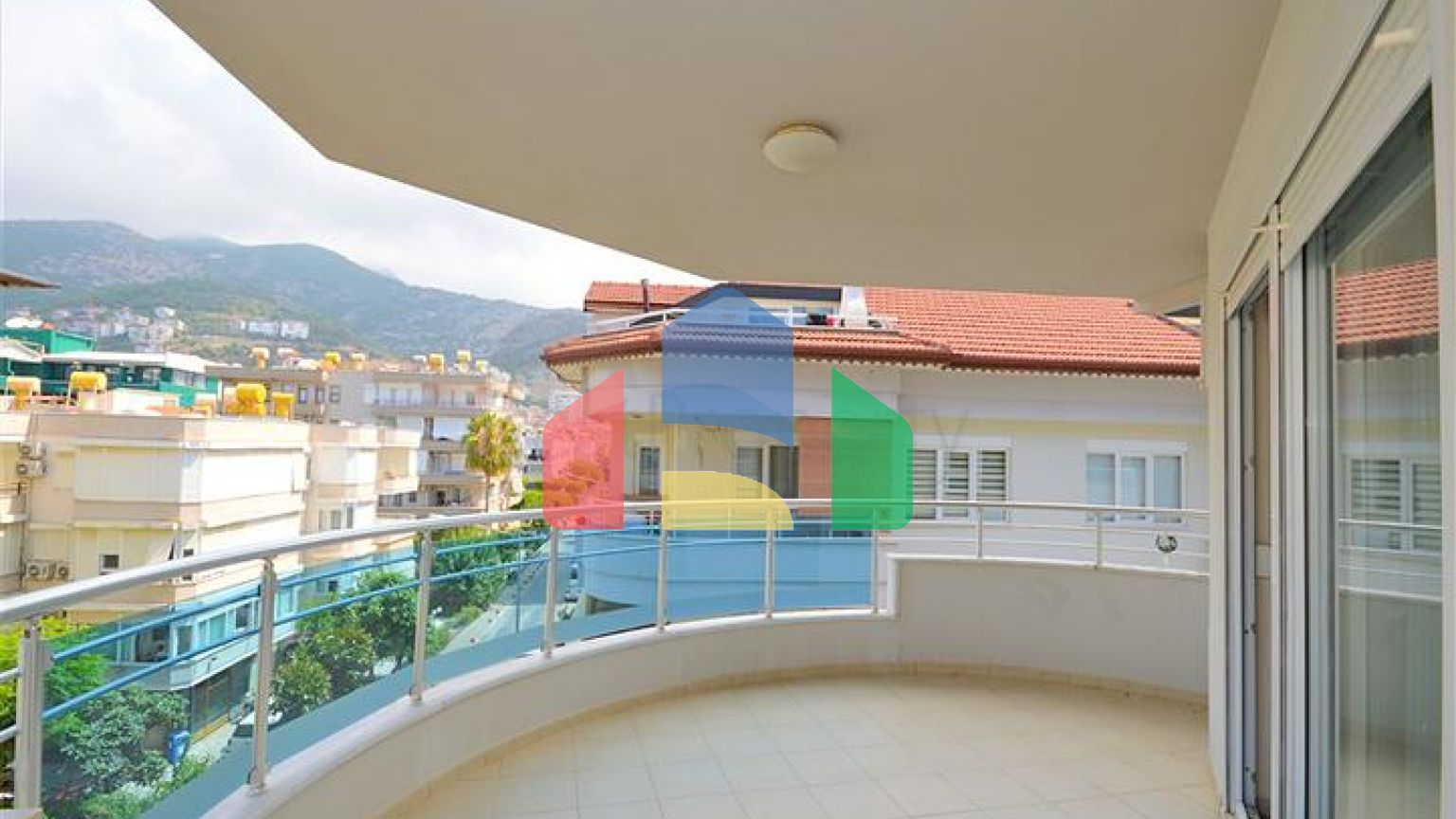 Двухуровневый пентхаус 3+1 в 100 м от моря