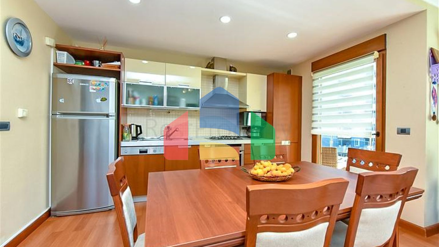 Трикімнатна квартира на першій береговій лінії під ВНЖ