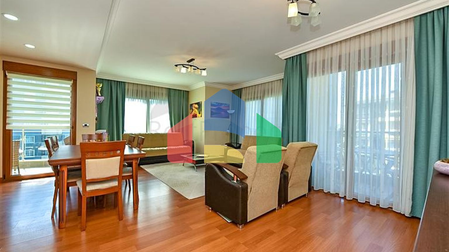 Трикімнатна квартира на першій береговій лінії під ВНЖ