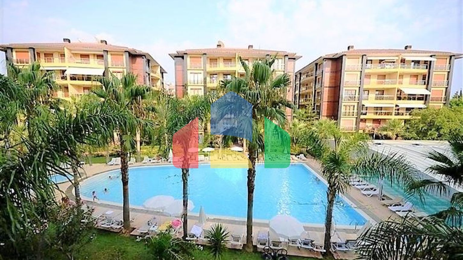 Трикімнатна квартира на першій береговій лінії під ВНЖ