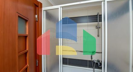 Меблированная квартира 2+1 в комплексе на первой береговой линии в центре Алании