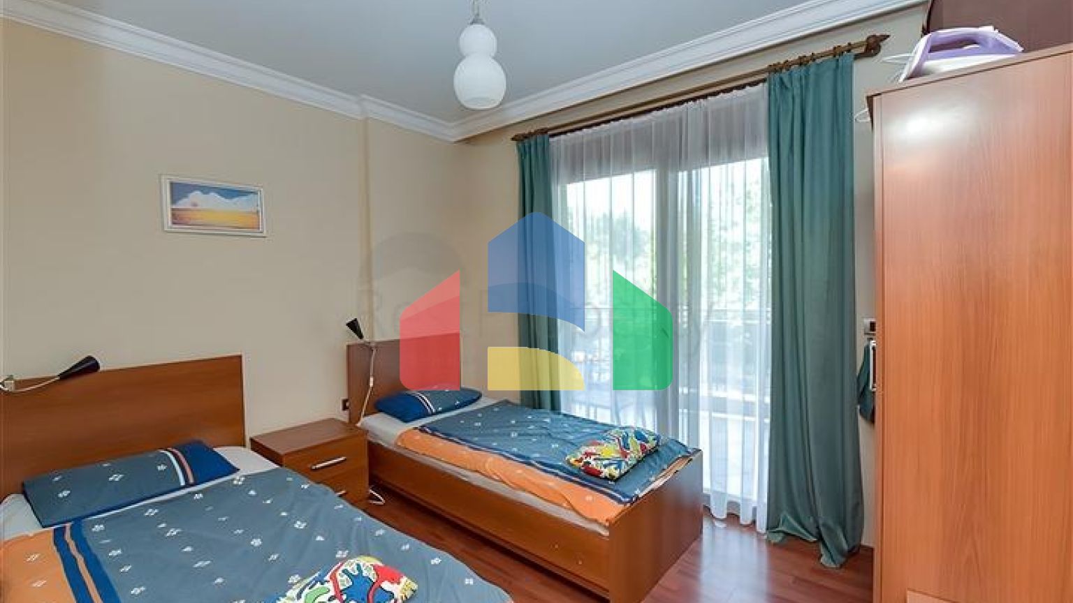 Меблированная квартира 2+1 в комплексе на первой береговой линии в центре Алании