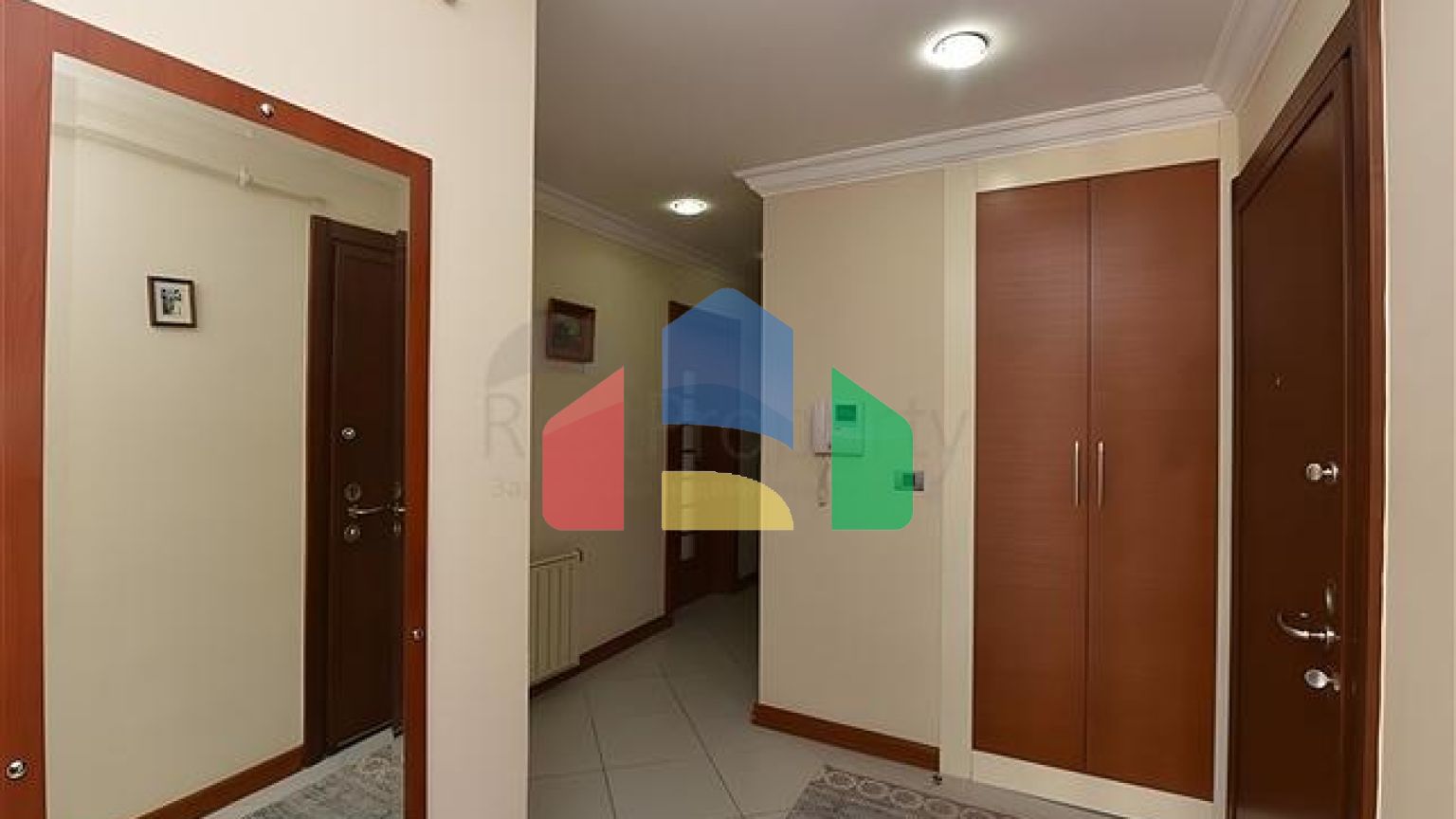 Меблированная квартира 2+1 в комплексе на первой береговой линии в центре Алании