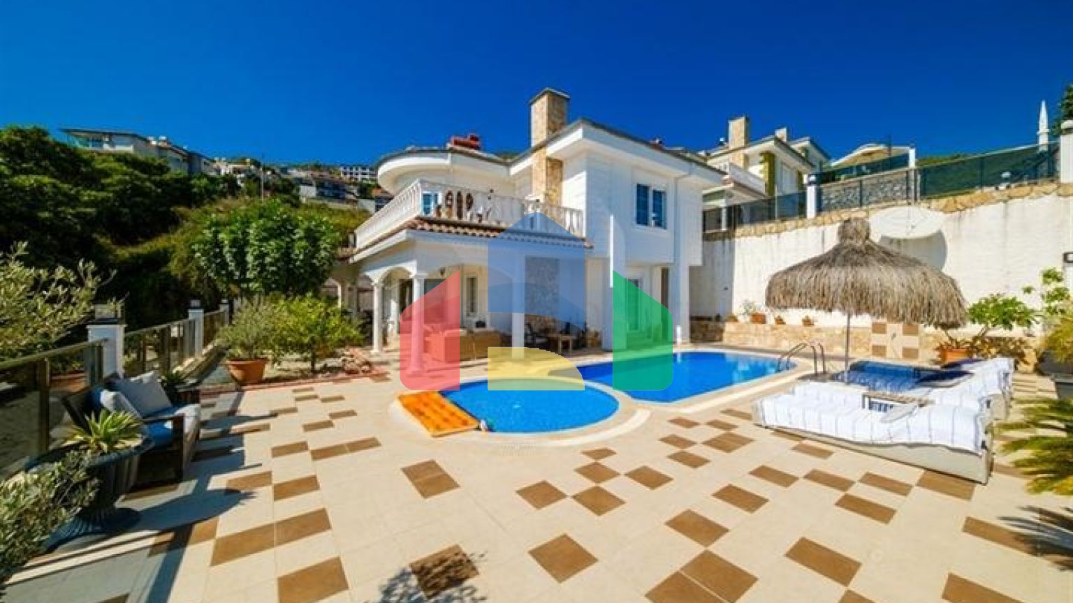 Вилла 4+1 в самом центре Алании