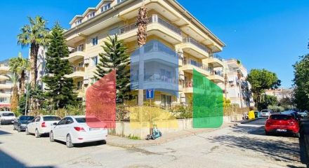 Просторий пентхаус 2 + 1 в центрі Аланії