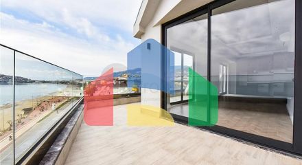 Luxury penthouse with panoramic sea views in the very center of Alanya