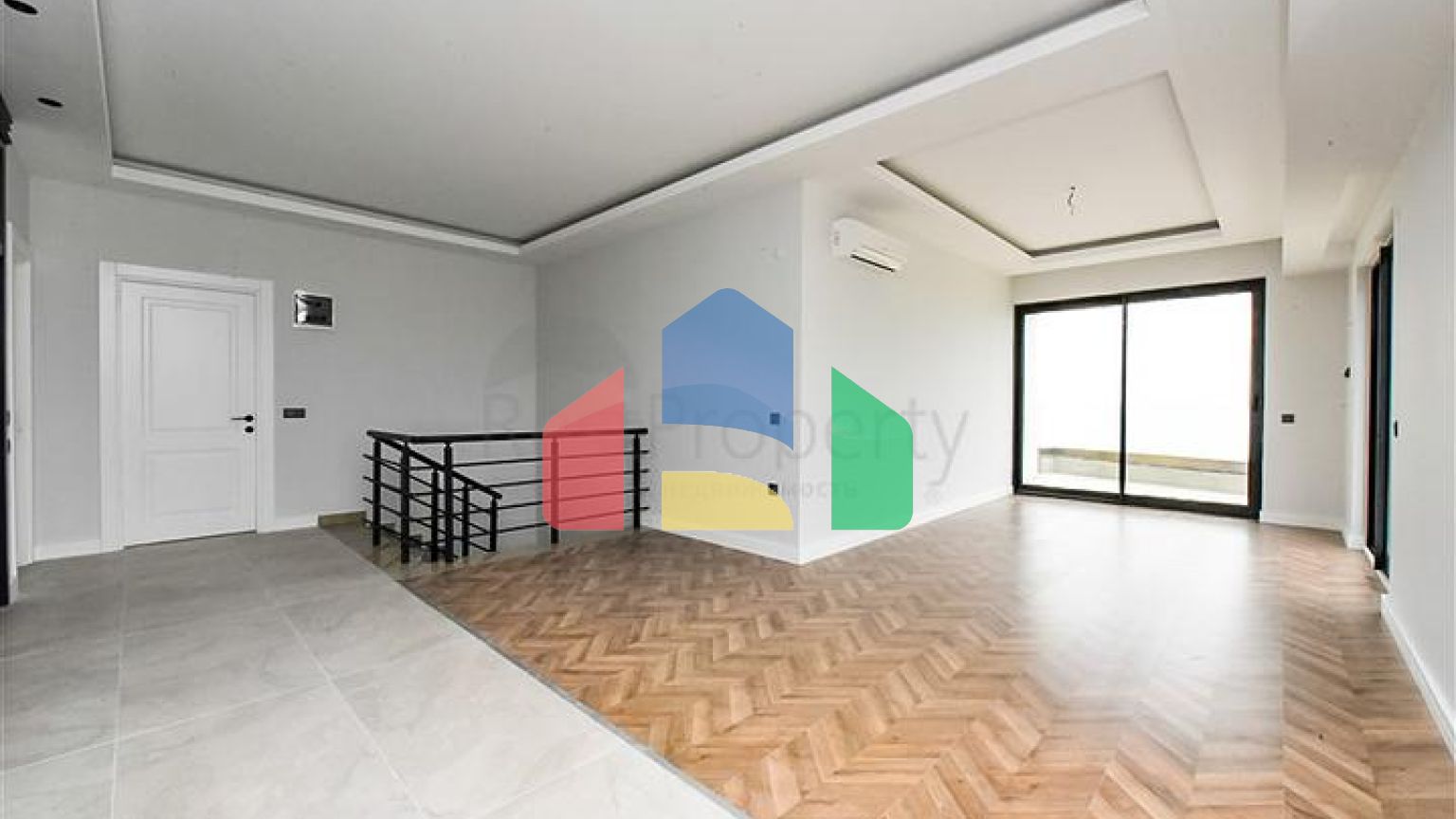 Шикарний пентхаус з панорамним видом на море в самому центрі Аланії