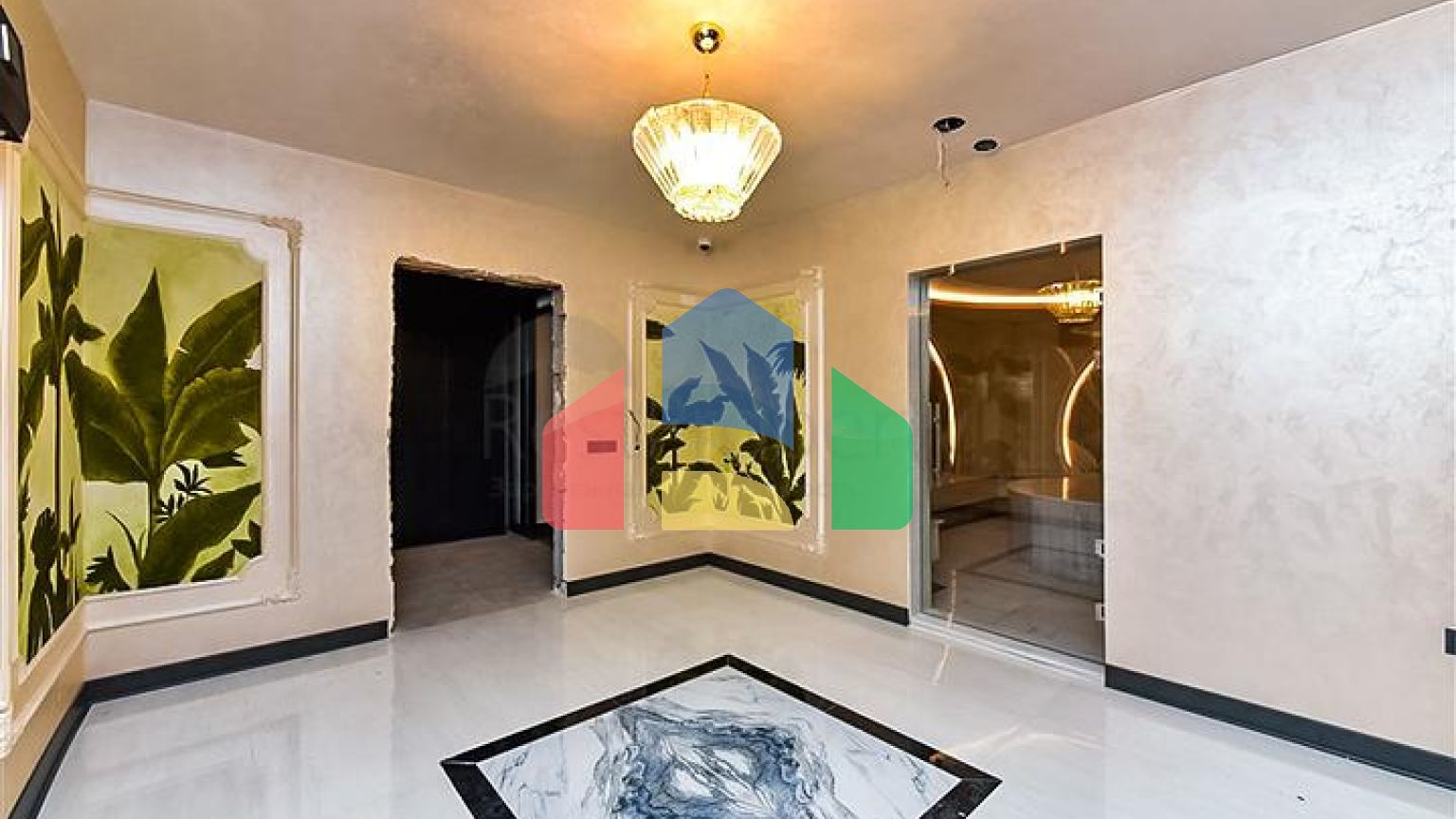 Шикарний пентхаус з панорамним видом на море в самому центрі Аланії