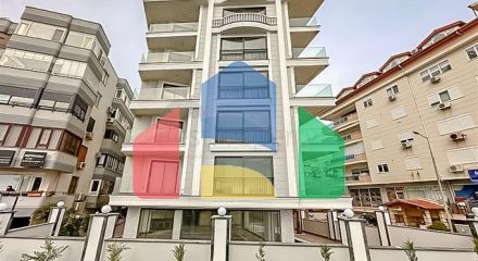 Шикарний пентхаус з панорамним видом на море в самому центрі Аланії