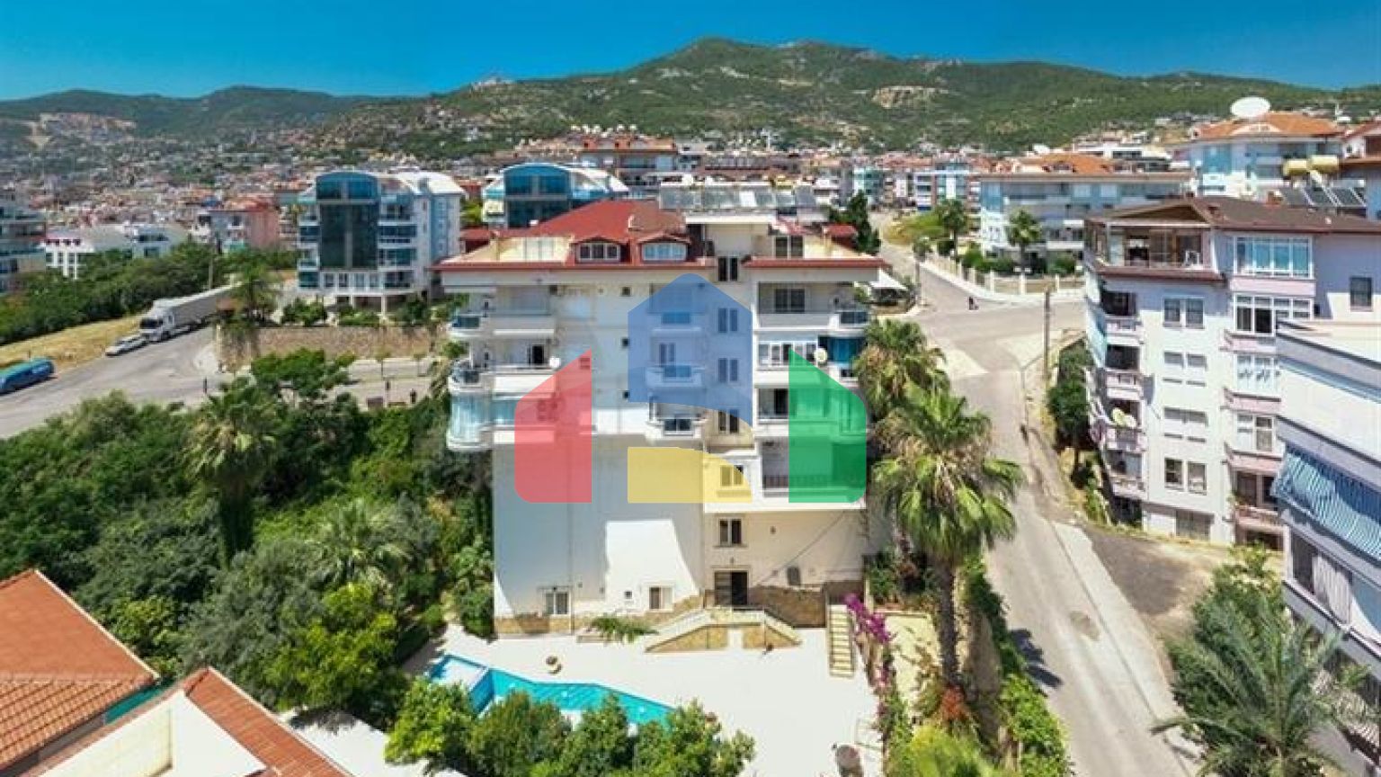 Меблированная квартира планировкой 2+1 в центре Алании