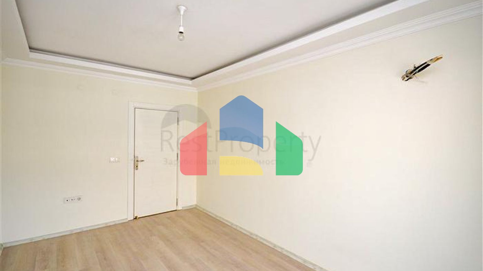 Пентхаус планировки 7+1 с отдельной кухней в центре Алании