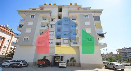 Пентхаус планировки 7+1 с отдельной кухней в центре Алании