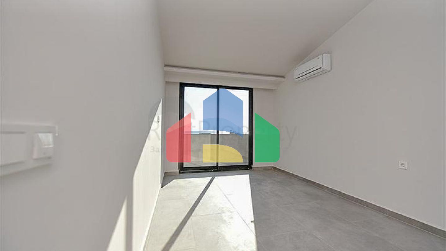 Пентхаус 3+1 в новом жилом комплексе в районе пляжа Клеопатры