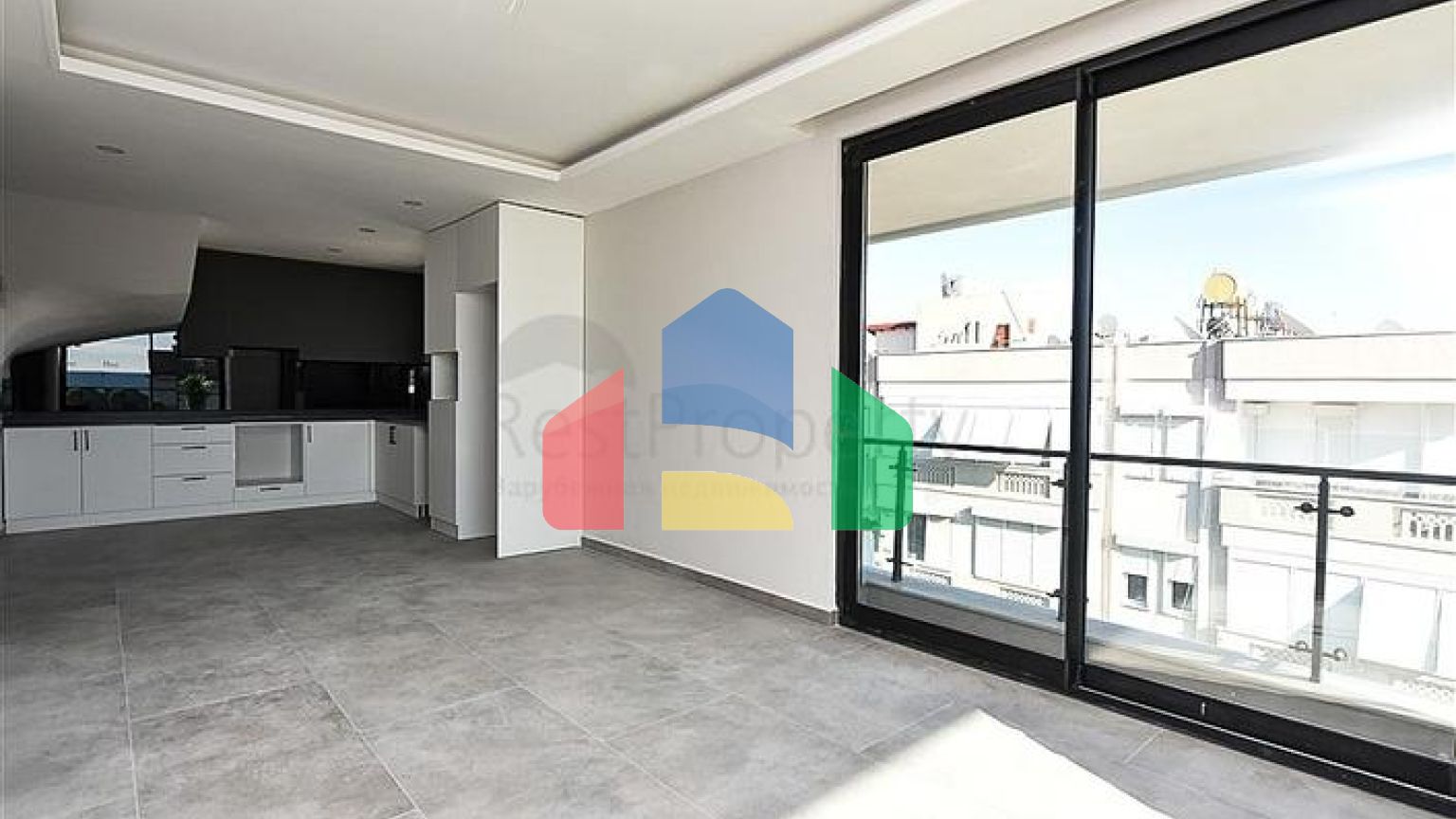 Пентхаус 3+1 в новом жилом комплексе в районе пляжа Клеопатры