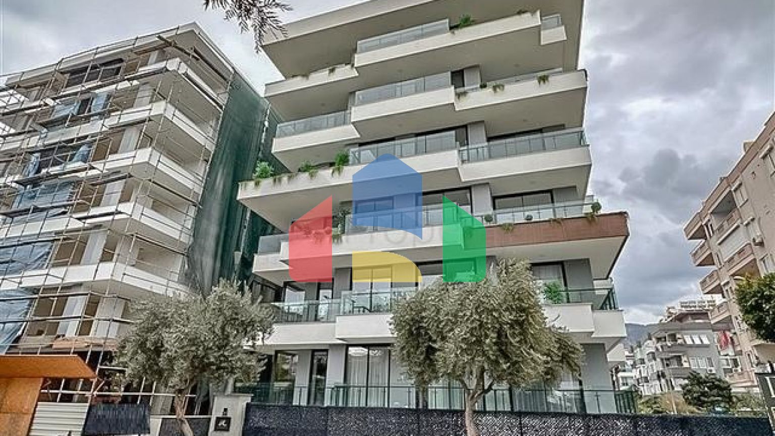 Квартира планировкой 1+1 в одном из лучших домов на Клеопатре