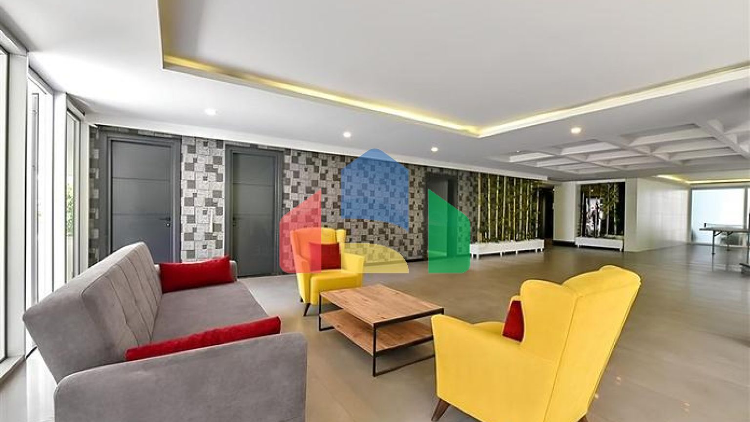 Квартира 2+1 с отдельной кухней в 50 метрах от моря в центре Алании