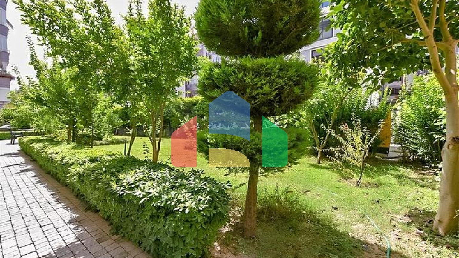 Квартира 2+1 с отдельной кухней в 50 метрах от моря в центре Алании