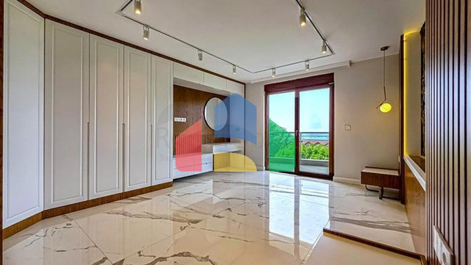 Ексклюзивні апартаменти плануванням 4+1 в унікальному комплексі центральної частини Аланья