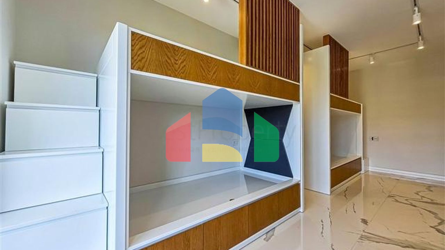 Ексклюзивні апартаменти плануванням 4+1 в унікальному комплексі центральної частини Аланья