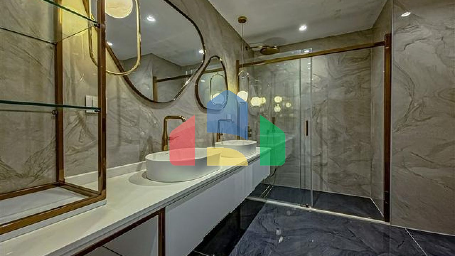 Ексклюзивні апартаменти плануванням 4+1 в унікальному комплексі центральної частини Аланья