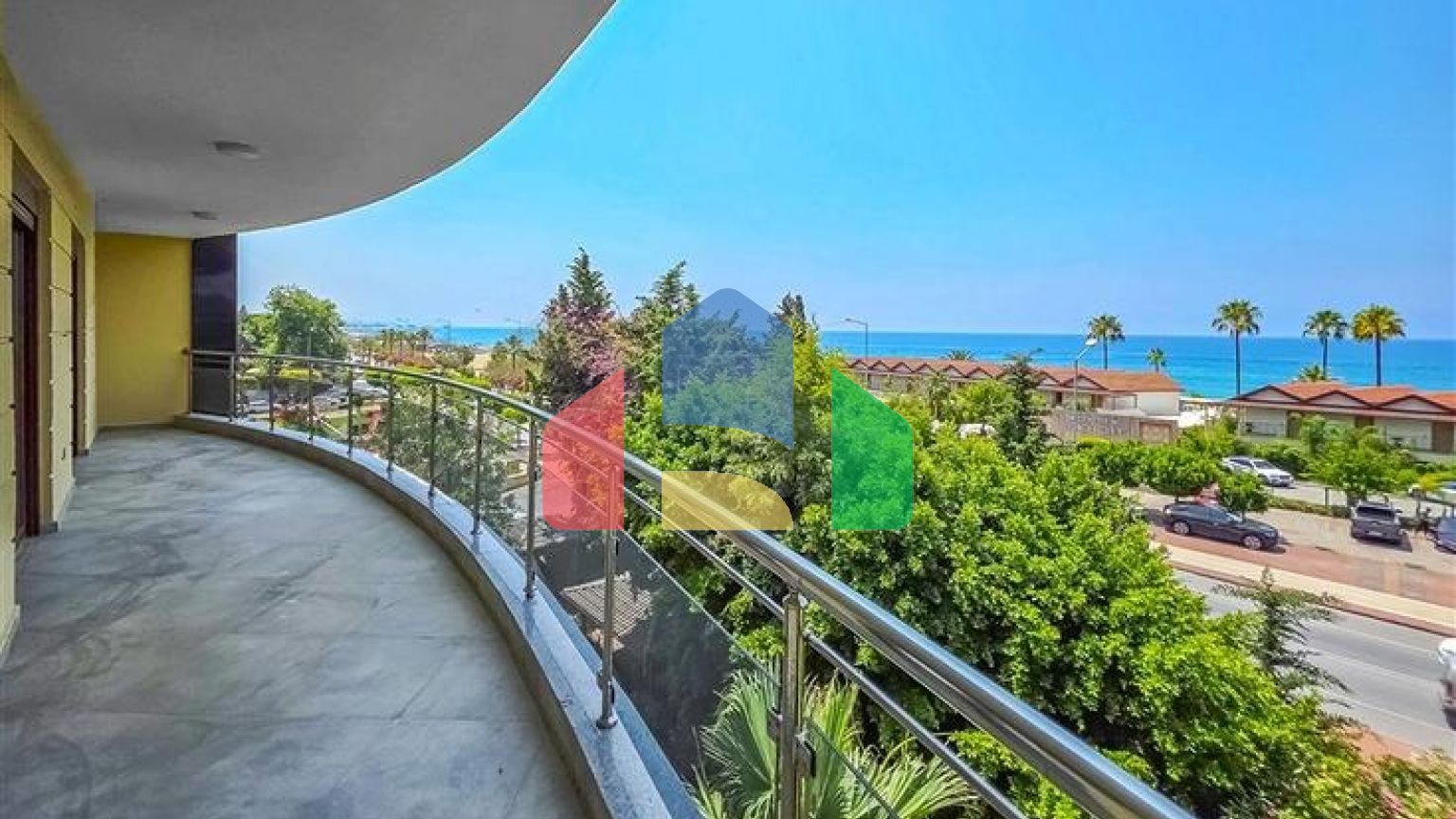 Ексклюзивні апартаменти плануванням 4+1 в унікальному комплексі центральної частини Аланья