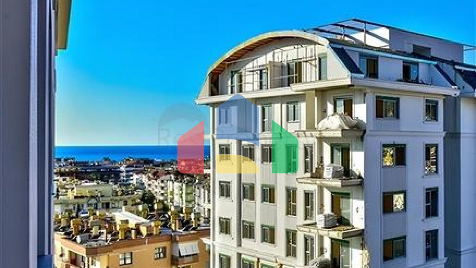 Квартира планировкой 2+1 в центре Алании