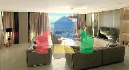 Вилла 5+1 с видом на море в центре Алании