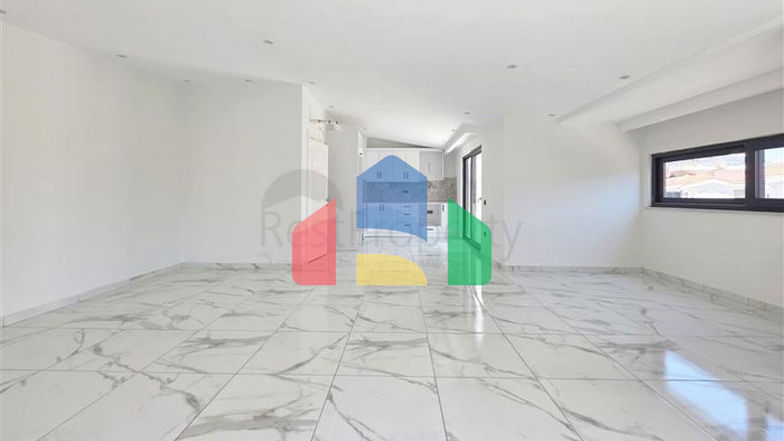 Просторий дуплекс 3+1 в центрі Аланії-стиль, комфорт і крокова доступність до моря