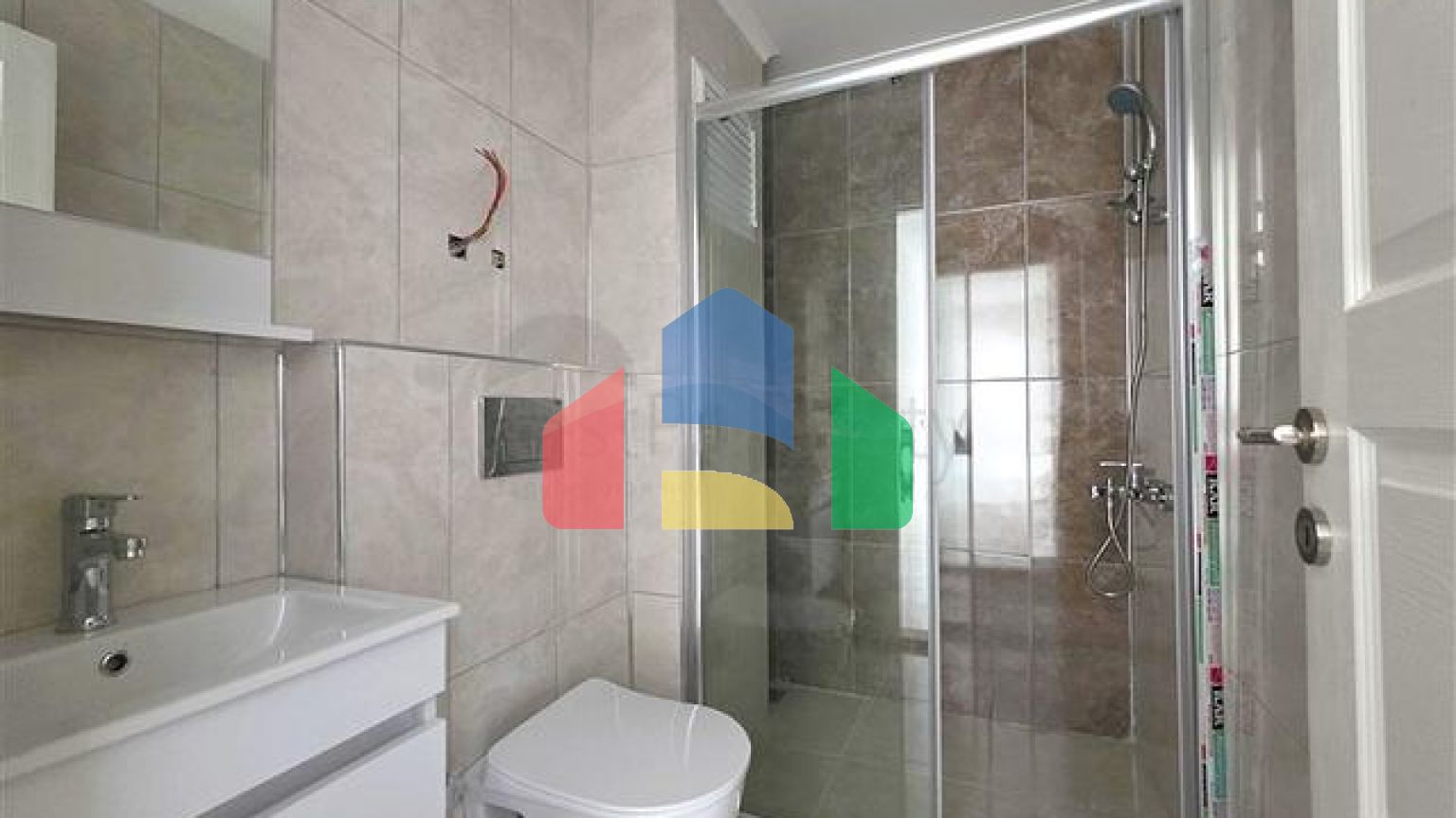 Просторий дуплекс 3+1 в центрі Аланії-стиль, комфорт і крокова доступність до моря