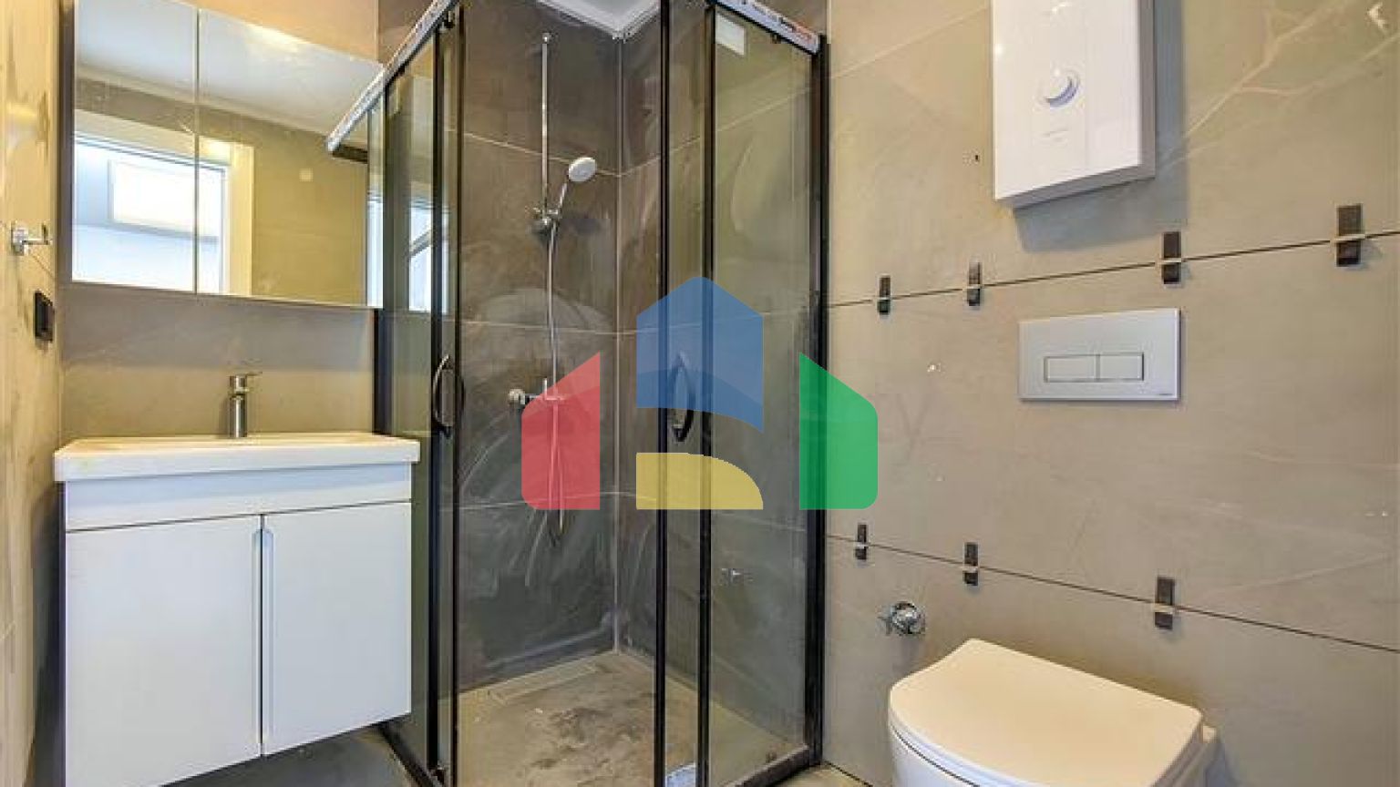 Трехкомнатный пентхаус в новом комплексе с видом на море