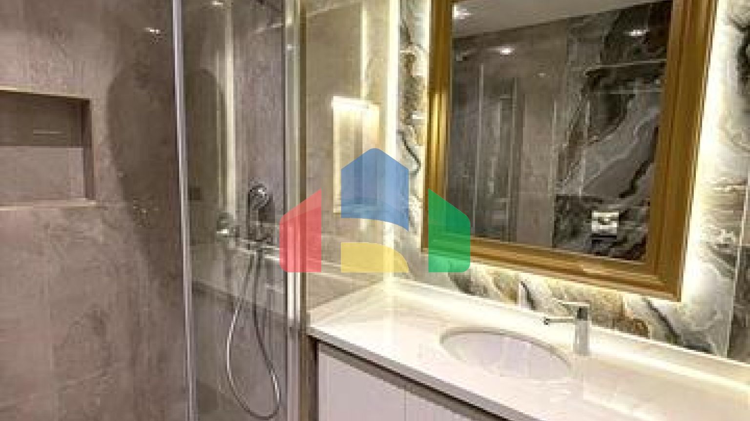 Двухкомнатная квартира в новом комплексе в районе Клеопатра