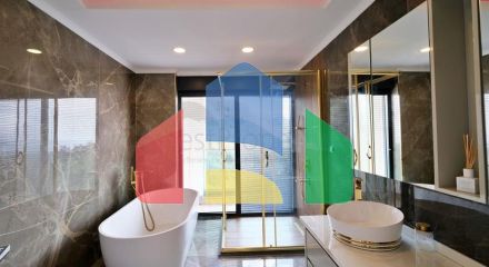 Розкішна вілла 5 + 1 з захоплюючим видом