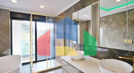 Розкішна вілла 5 + 1 з захоплюючим видом