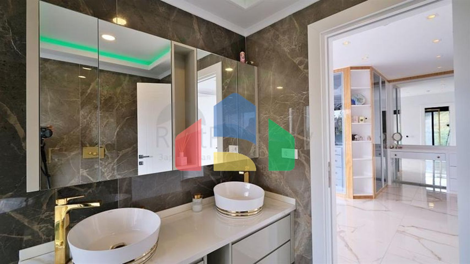 Розкішна вілла 5 + 1 з захоплюючим видом