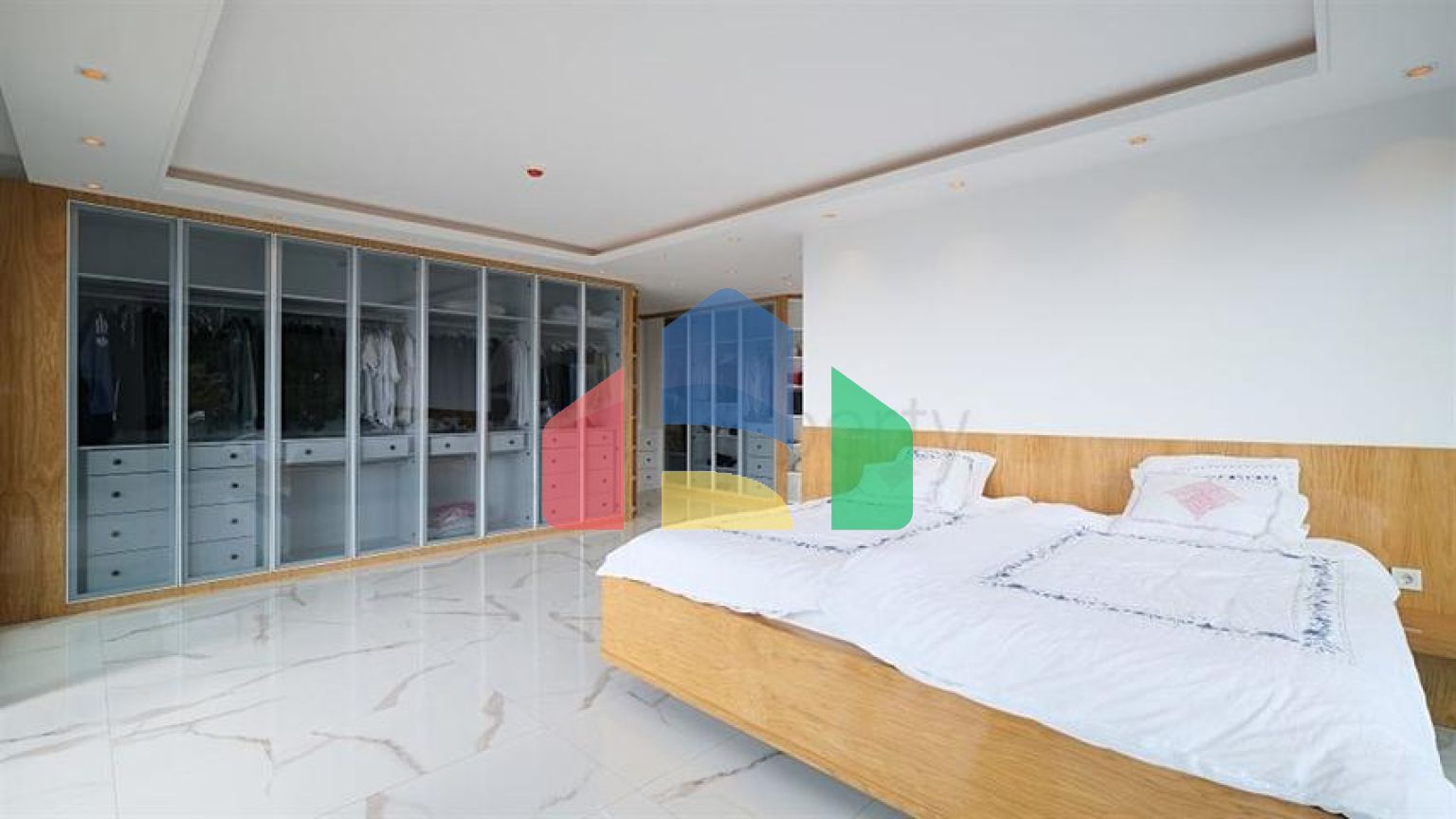 Розкішна вілла 5 + 1 з захоплюючим видом