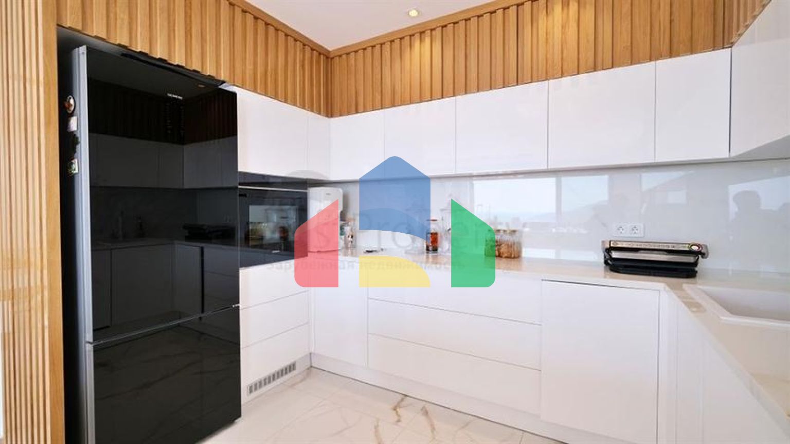 Розкішна вілла 5 + 1 з захоплюючим видом