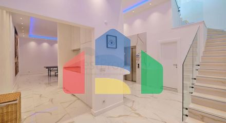 Розкішна вілла 5 + 1 з захоплюючим видом