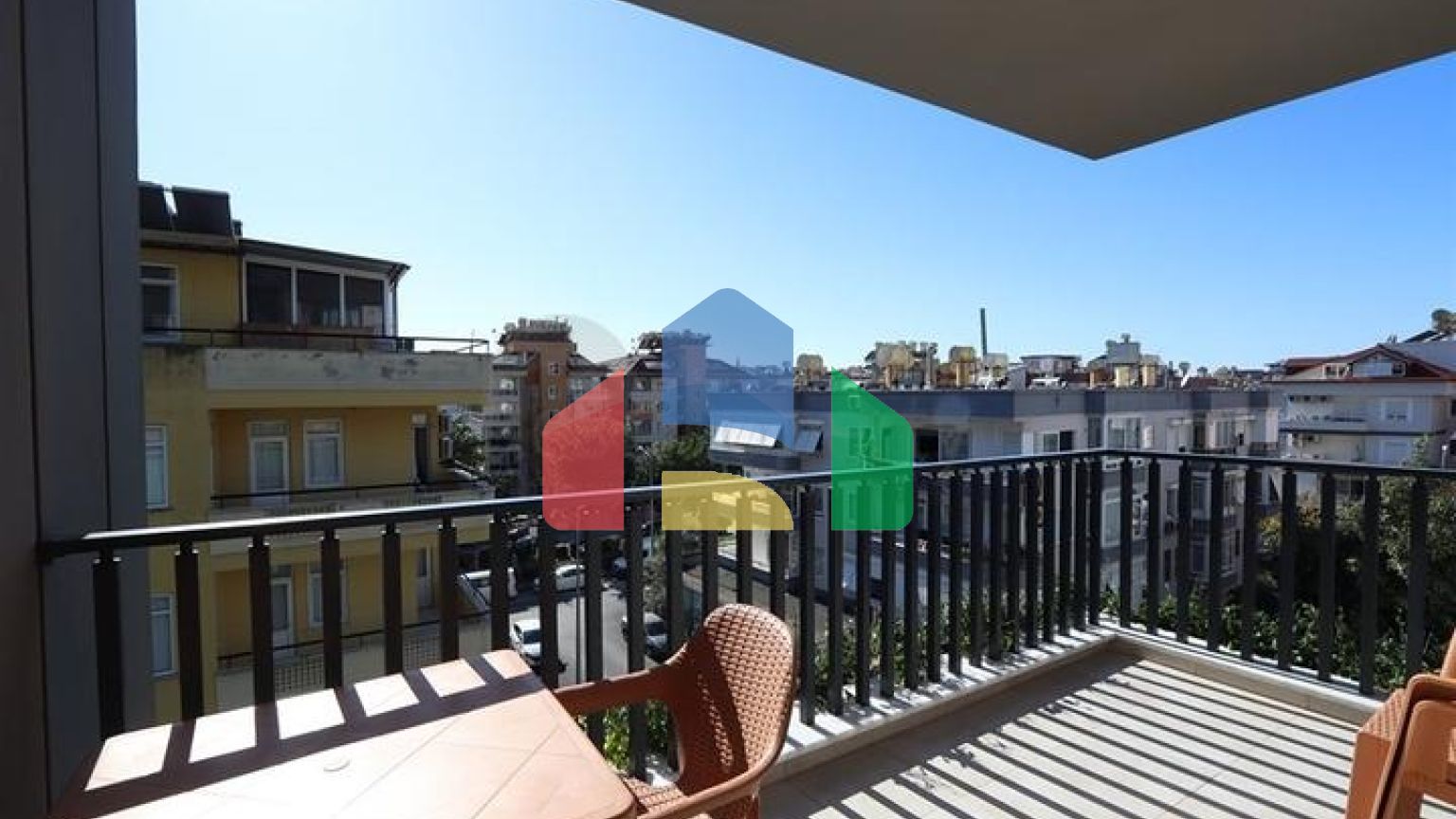 Трехкомнатная квартира в 300 метрах от пляжа Клеопатра