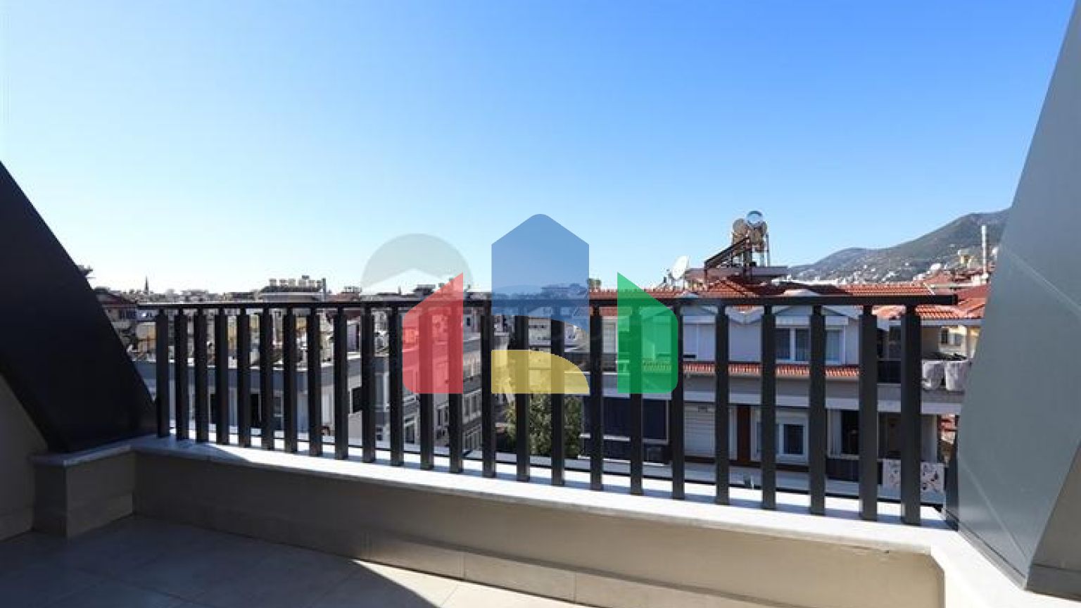 Трехкомнатная квартира в 300 метрах от пляжа Клеопатра