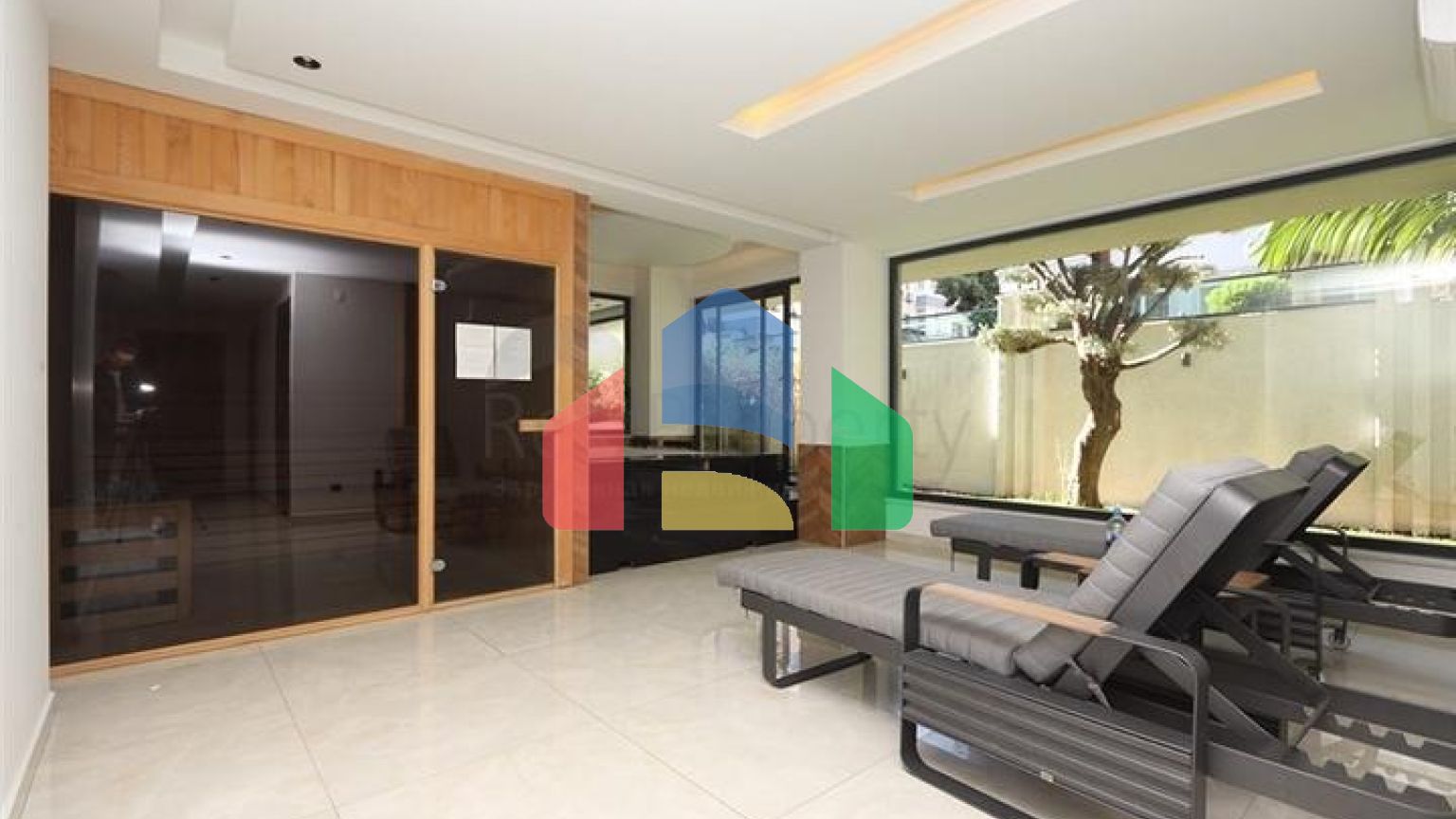 Трехкомнатная квартира в 300 метрах от пляжа Клеопатра