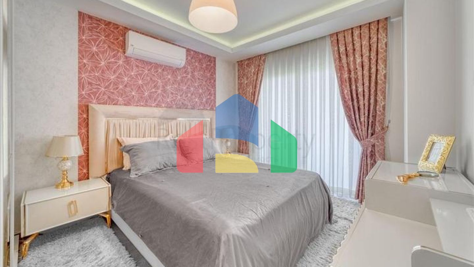 Меблированная квартира в районе Клеопатра