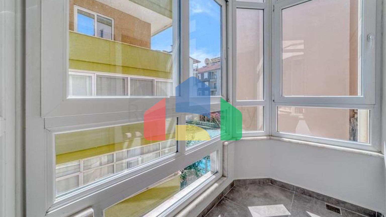 Меблированная квартира в районе Клеопатра