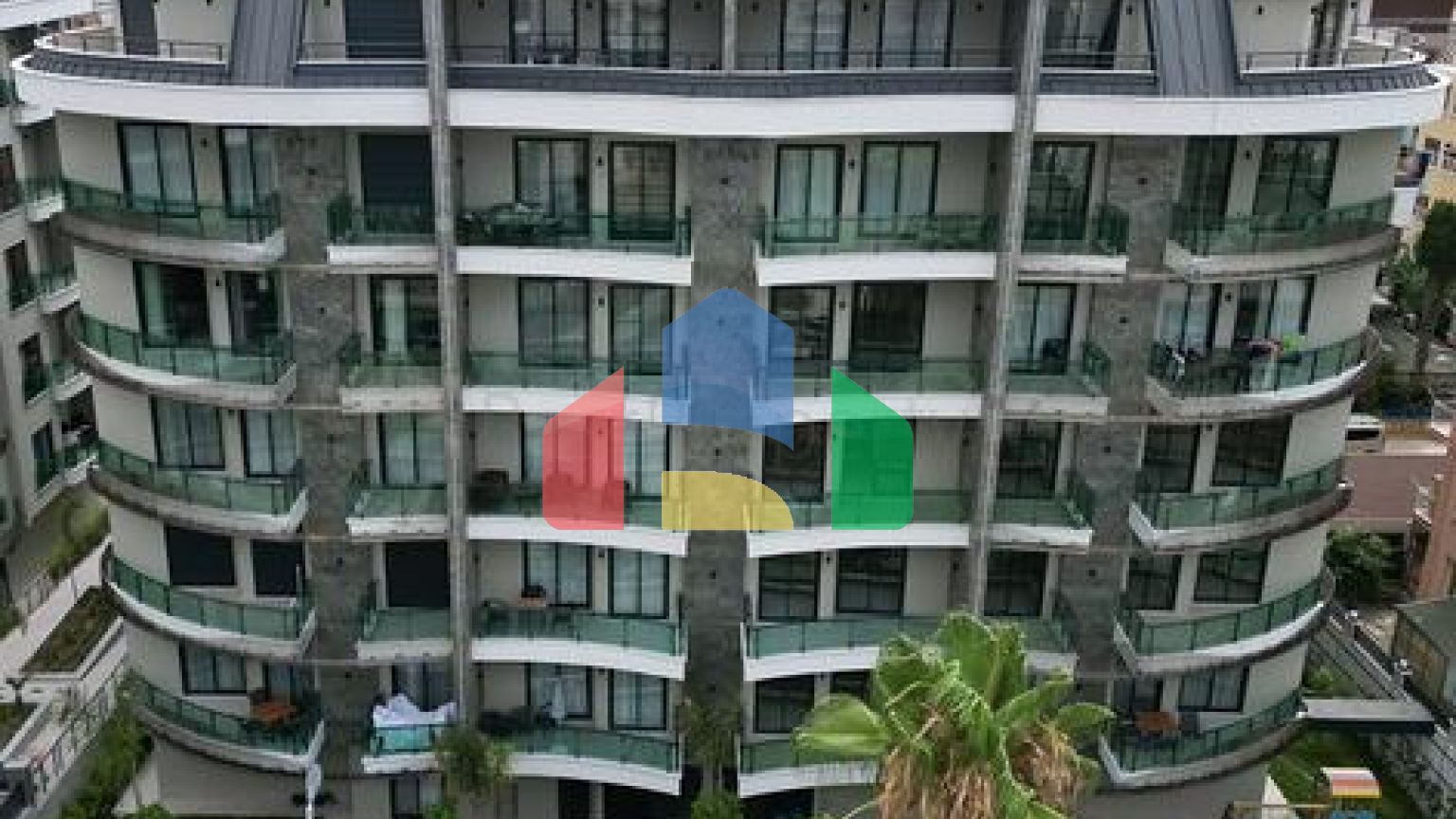 Квартира 2+1 в комплексе премиум класса в центре Алании